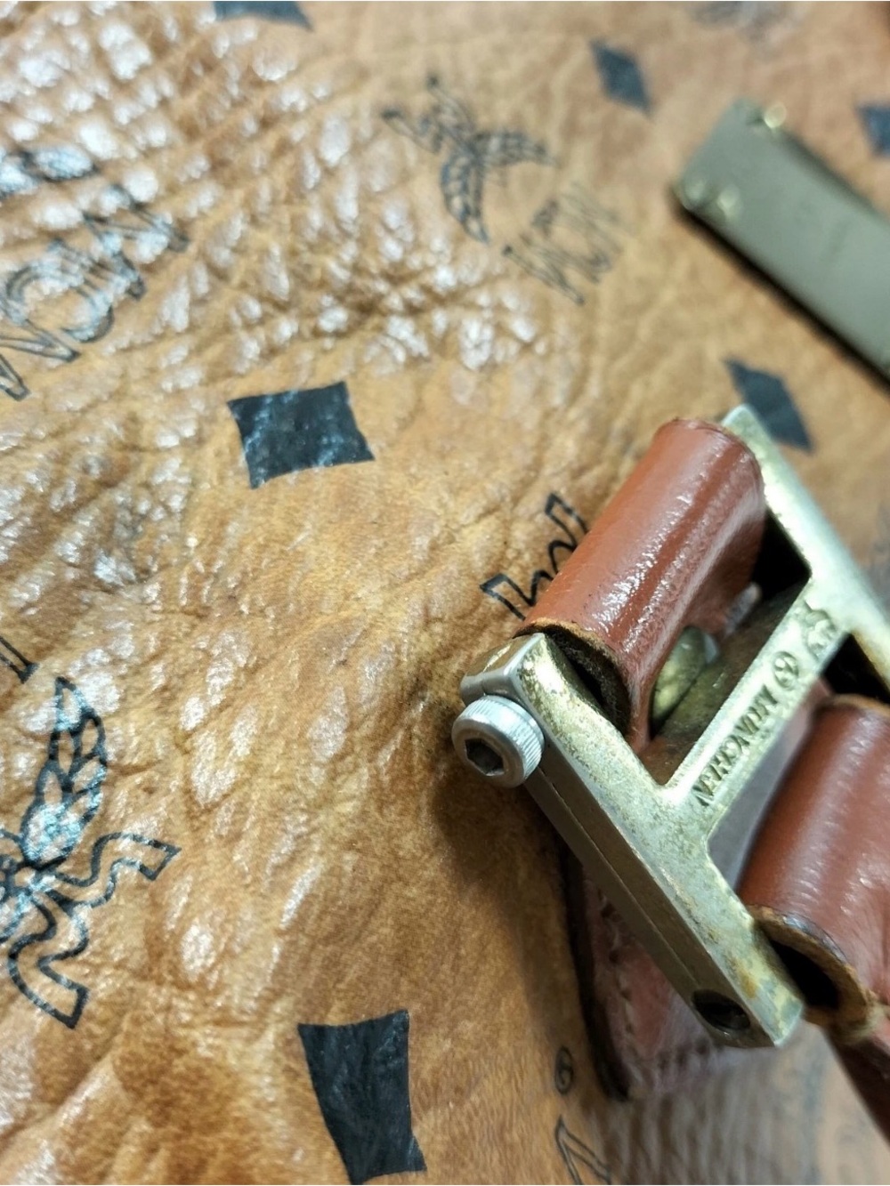 MCM Handbag Brown Leather - Picture 14 of 14